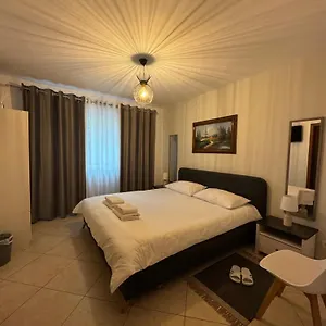  Guest house Xhelo's Albania